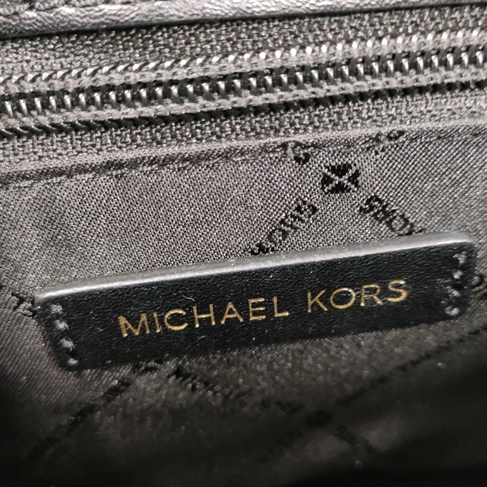 SOLD Michael Kors Patch Crossbody Cheetah Dragon - Picture 7 of 9